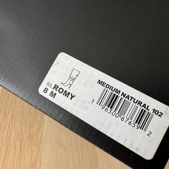 Marc Fisher Tan Beige Suede High Heel Boots 8 - Picture 13 of 16